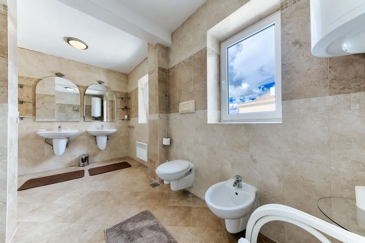 Prodaja, trosoban stan, 139m², Sveti Stefan, Budva