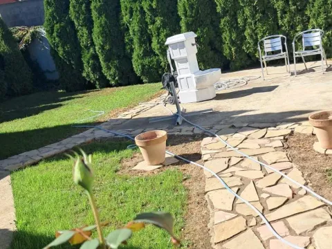 Kuća in Zemun Sve Podlokacije