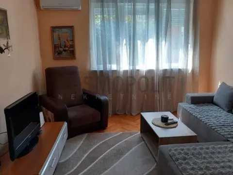 Rent, two bedroom apartment, 50m², Bajlonijeva Pijaca, Beograd - image 1