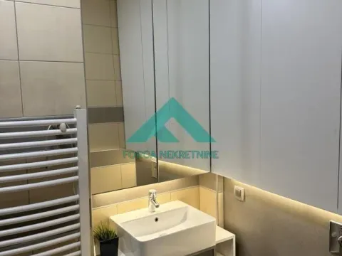 Izdavanje, trosoban stan, 87m², Neimar, Vračar Sve Podlokacije - image 8