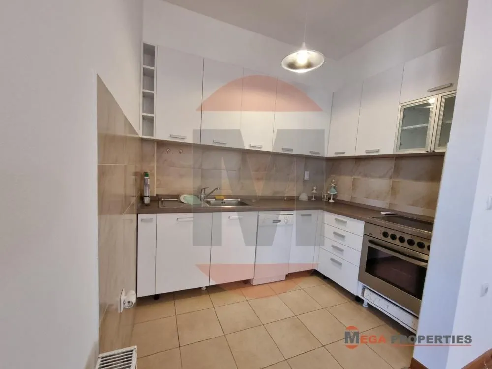 Izdavanje, trosoban stan, 93m², Lipov Lad, Zvezdara Sve Podlokacije