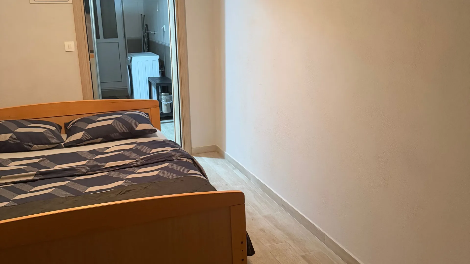 Izdavanje, garsonjera, 35m², Mažina, Tivat