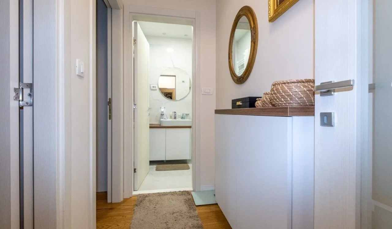 Prodaja, jednosoban stan, 70m², Central Point, Podgorica
