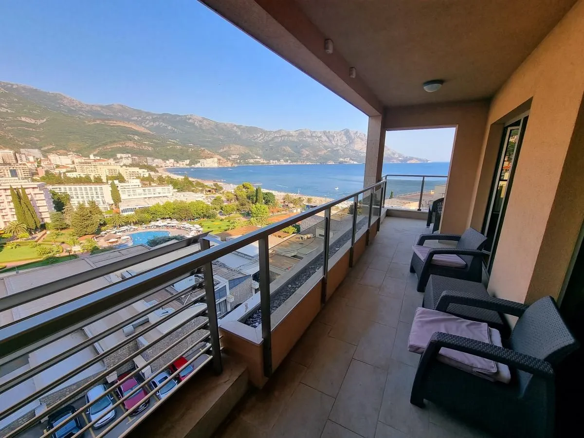 Rent, three bedroom apartment, 134m², Bečići, Budva