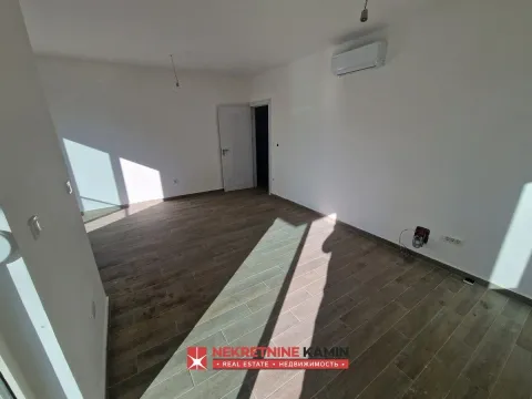 Sale, two bedroom apartment, 74m², Bečići, Budva - image 3