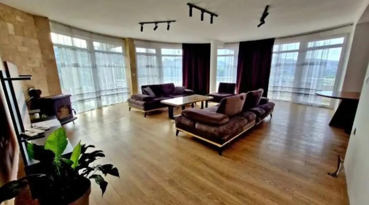 Rent, three bedroom apartment, 140m², Tomba, Bar