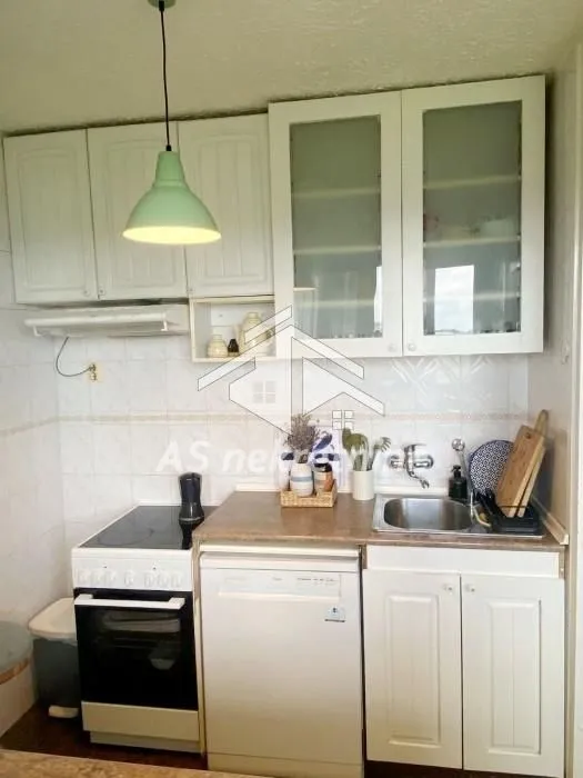 Izdavanje, četvorosoban stan, 120m², Voždovačka Crkva, Voždovac Sve Podlokacije