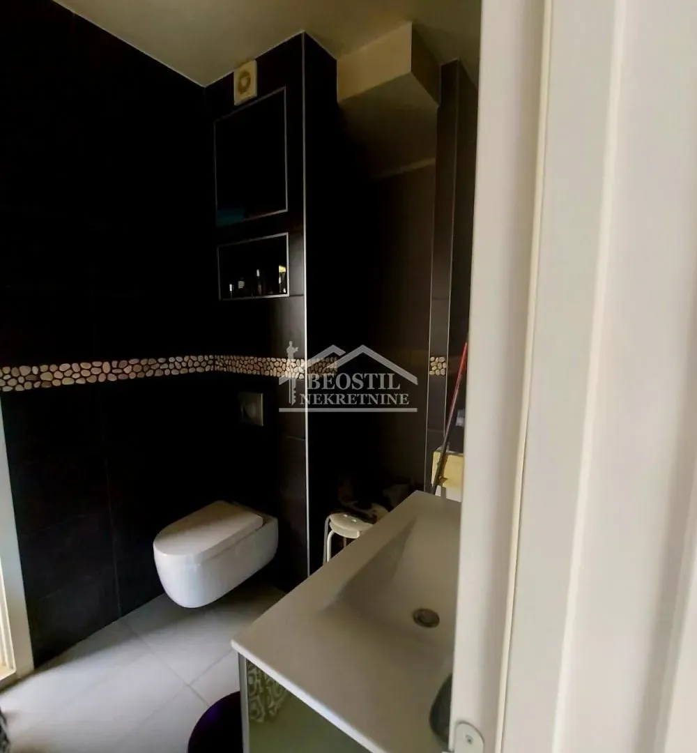 Sale, three bedroom apartment, 60m², Stari Grad, Beograd