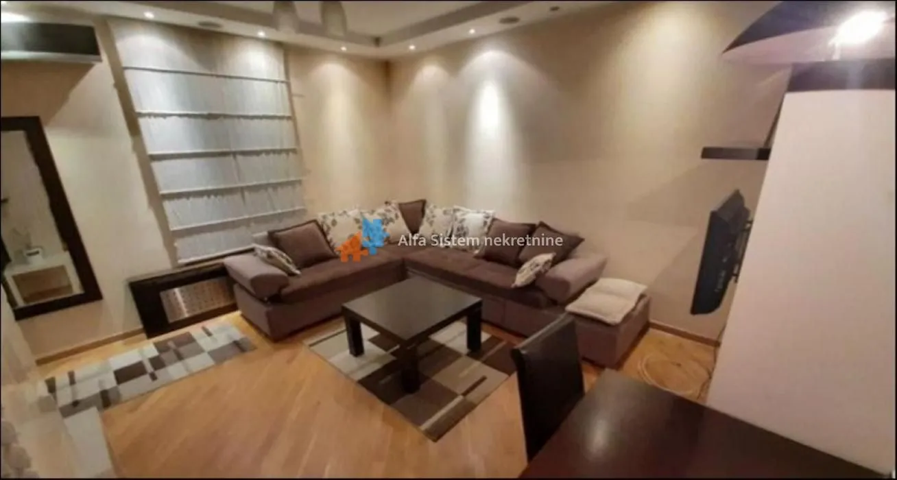 Izdavanje, dvosoban stan, 45m², Kalenić Pijaca, Vračar Sve Podlokacije