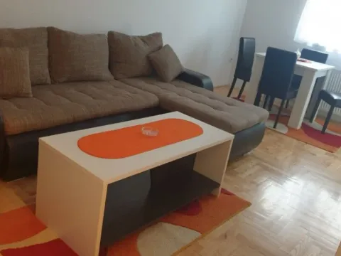 Izdavanje, dvosoban stan, 38m², Centar, Novi Sad - image 4