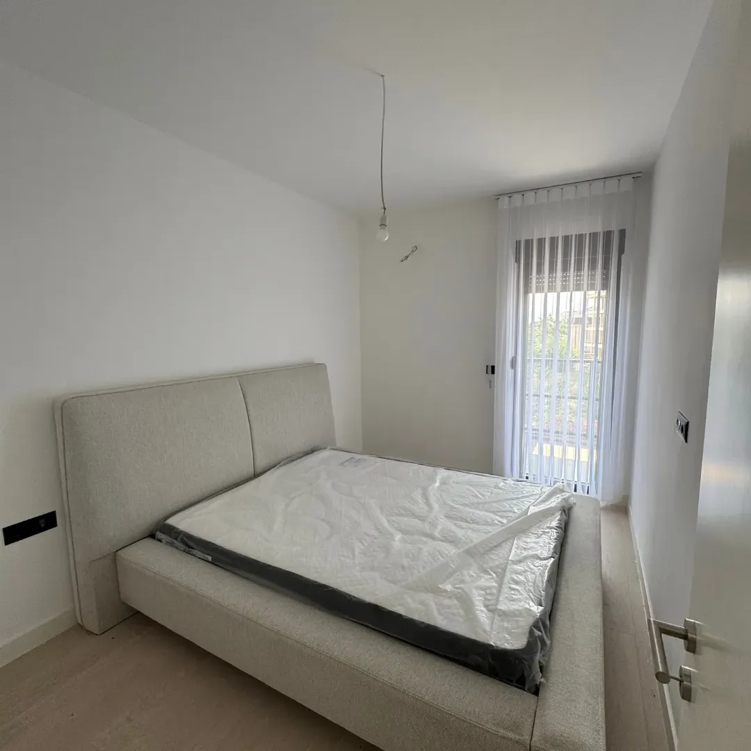 Izdavanje, jednosoban stan, 53m², 1 maj, Podgorica