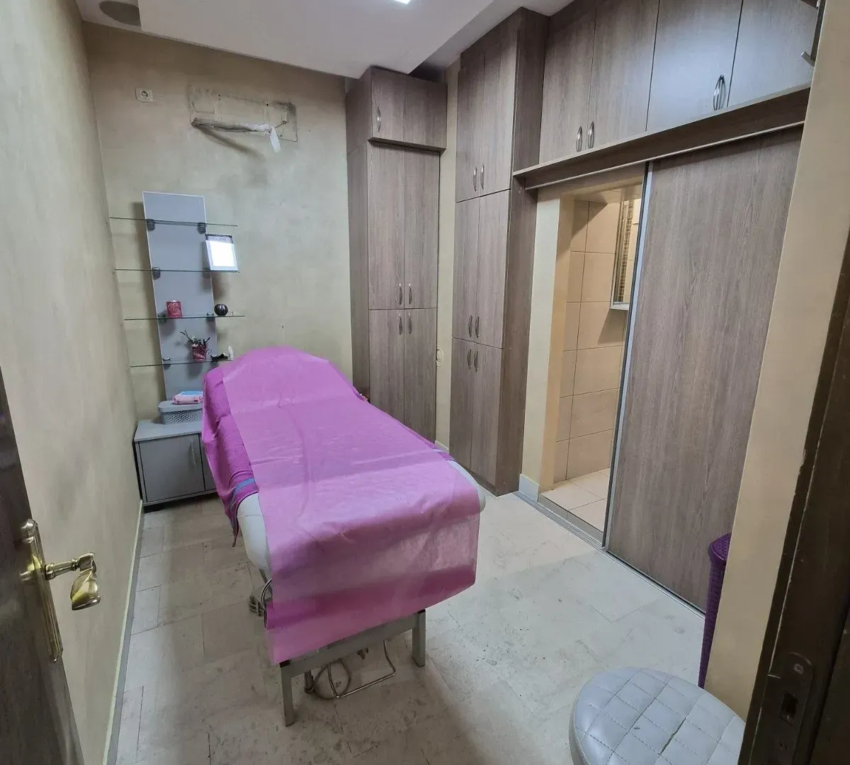 Sale, office space, 60m², Pejton, Podgorica