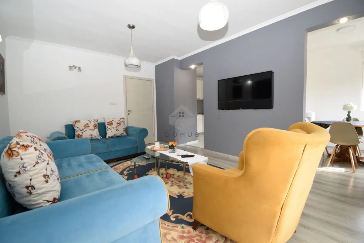 Izdavanje, kuća, 150m², Masline, Podgorica