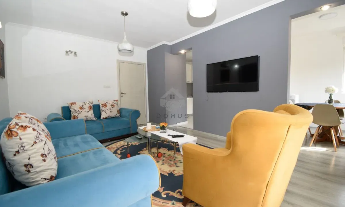 Izdavanje, kuća, 150m², Masline, Podgorica