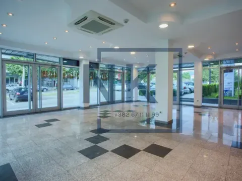 Izdavanje,  poslovni prostor, 214m2, Drpe Mandića, Podgorica