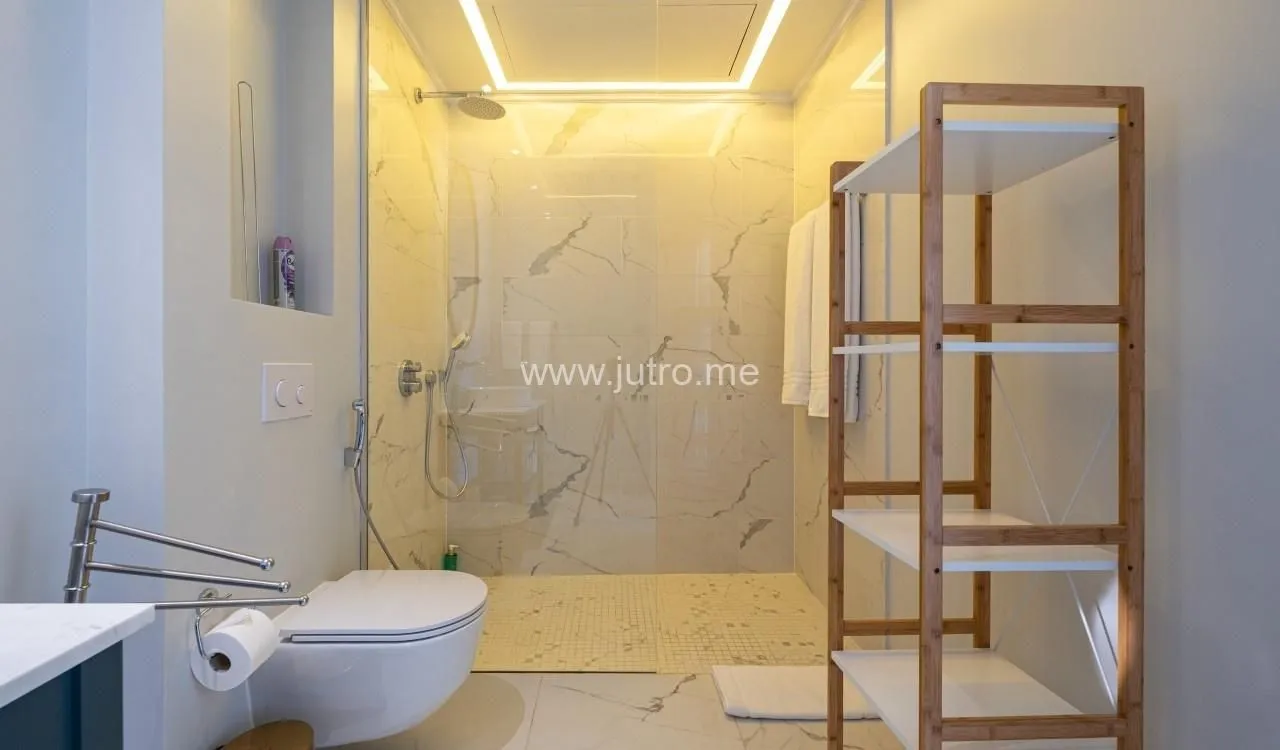 Prodaja, trosoban stan, 190m², Luštica Bay, Tivat