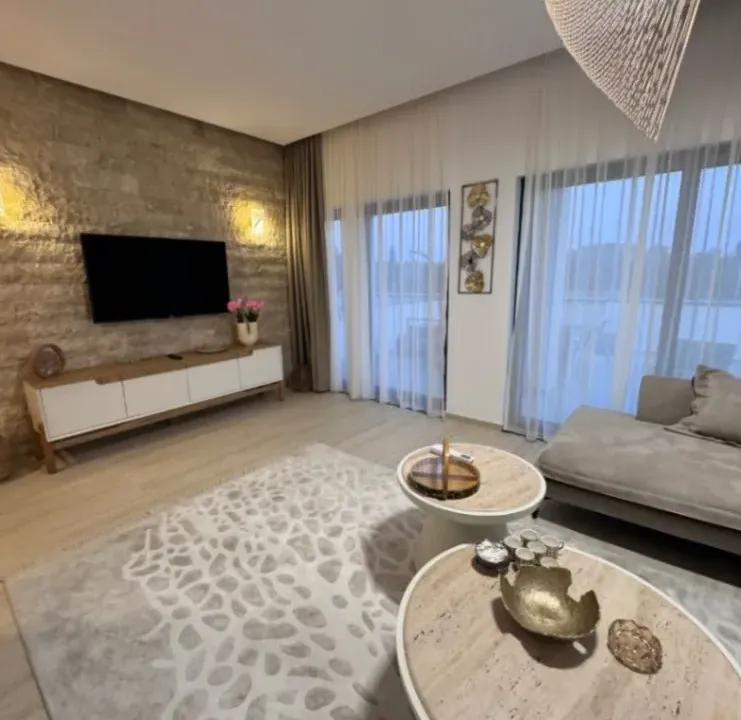 Prodaja, dvosoban stan, 150m², Velika Plaža, Ulcinj