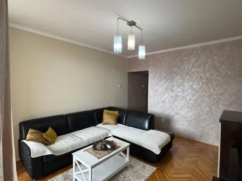 Rent, two bedroom apartment, 55m², Velji Vinogradi, Budva - image 2