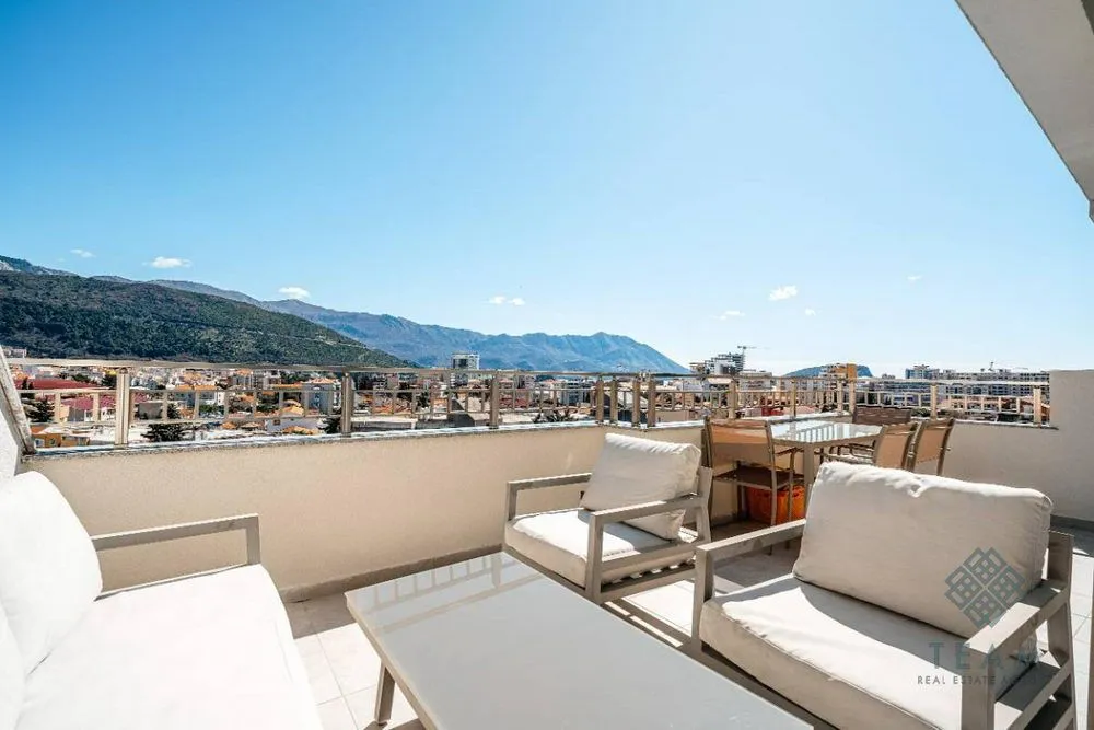 Sale, three bedroom apartment, 105m², Centar, Budva