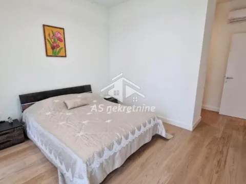 Izdavanje, četvorosoban stan, 112m², Savski Venac, Beograd - image 8