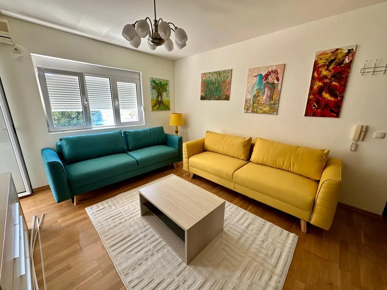 Izdavanje, dvosoban stan, 70m², Lazi, Budva