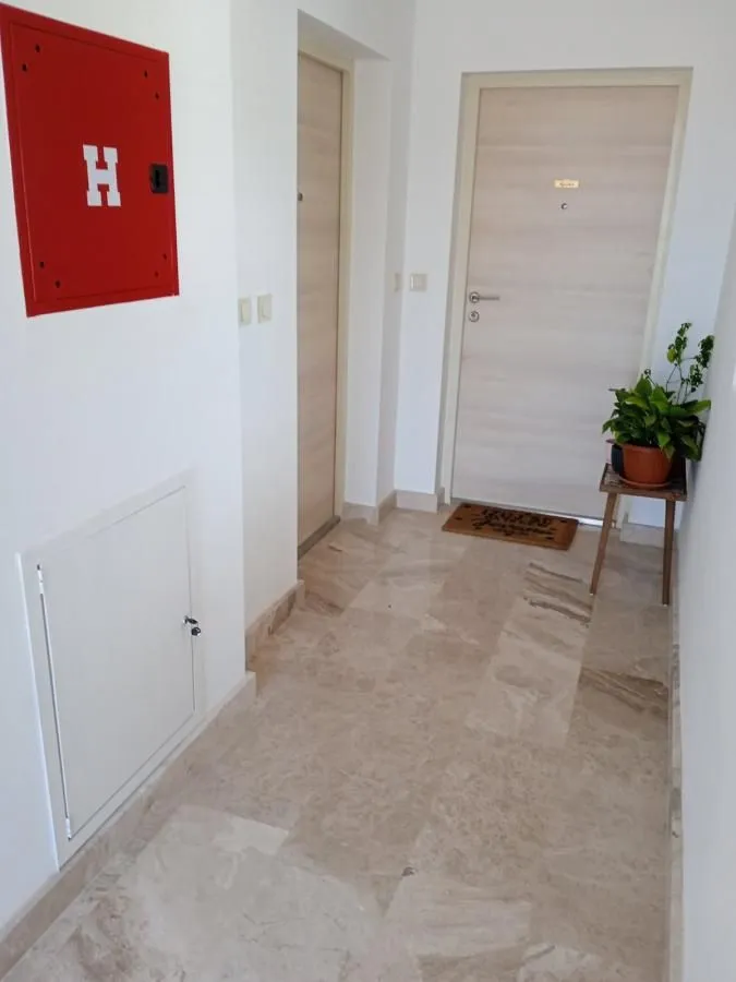 Rent, one bedroom apartment, 35m², Seljanovo, Tivat