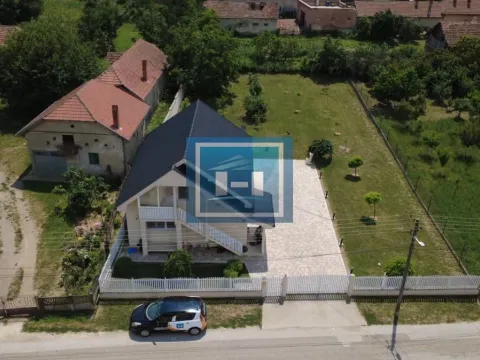 Prodaja, kuća, 200m², Majur, Jagodina - image 5