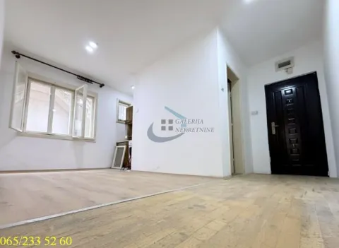 Sale, one bedroom apartment, 38m², Kanarevo Brdo, Beograd - image 2