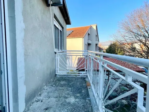 Izdavanje, kuća, 100m², Zagorič, Podgorica - image 8