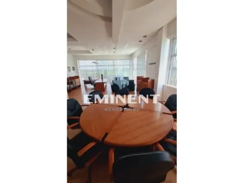 Izdavanje, poslovni prostor, 650m², Nova Pazova, Stara Pazova - image 2