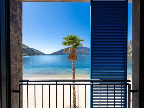 Sale, two bedroom apartment, 51m², Risan, Kotor - image 9
