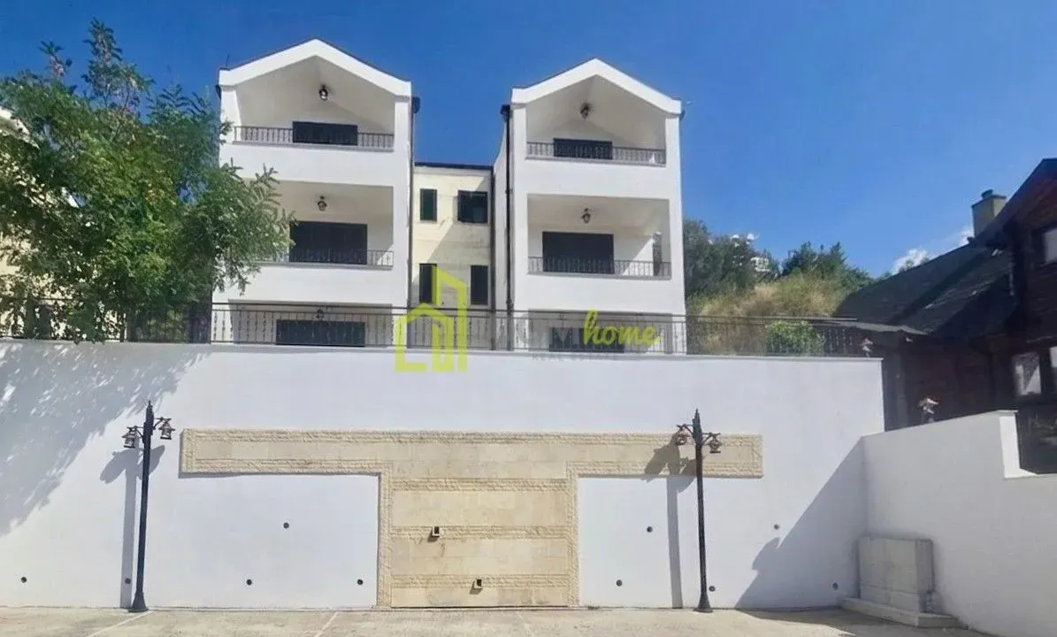 Prodaja, trosoban stan, 105m², Bijela, Herceg Novi