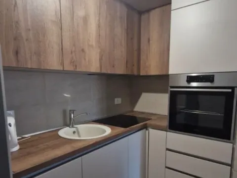 Izdavanje, jednosoban stan, 45m², Pobrežje, Podgorica - image 5