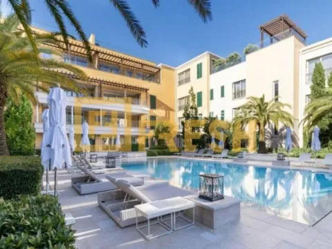 Sale, one bedroom apartment, 90m², Herceg Novi, Crna Gora - image 18