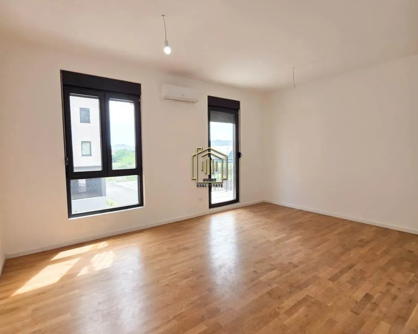 Izdavanje, dvosoban stan, 64m², Tološi, Podgorica