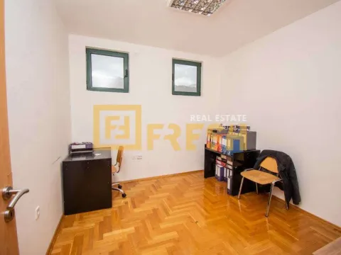 Sale, office space, 400m², Ostalo, Podgorica - image 10