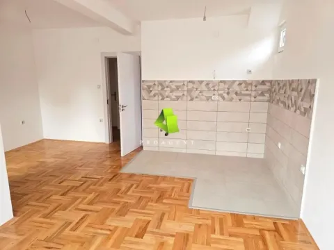 Sale, one bedroom apartment, 50m², Pantelej, Niš - image 2