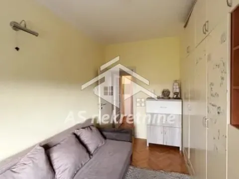 Izdavanje, četvorosoban stan, 86m², Savski Venac, Beograd - image 18