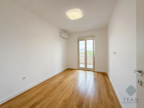 Sale, office space, 69m², Central Point, Podgorica - image 4