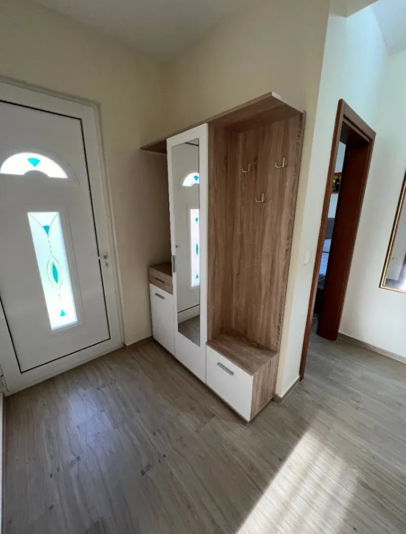Izdavanje, jednosoban stan, 45m², Ilino, Bar