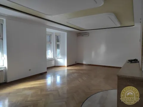 Prodaja, četvorosoban stan, 213m², Centar, Novi Sad - image 6