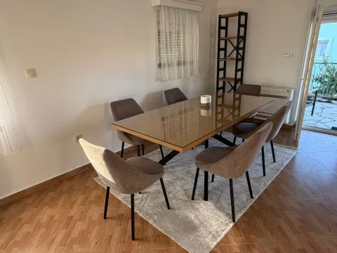 Rent, house, 155m², Farmaci, Podgorica - image 13