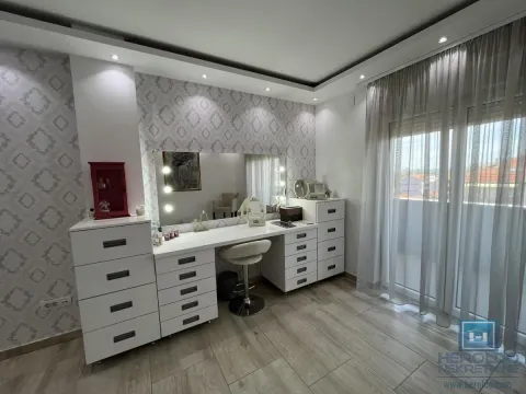 Prodaja, četvorosoban stan, 164m², Centar, Jagodina - image 28