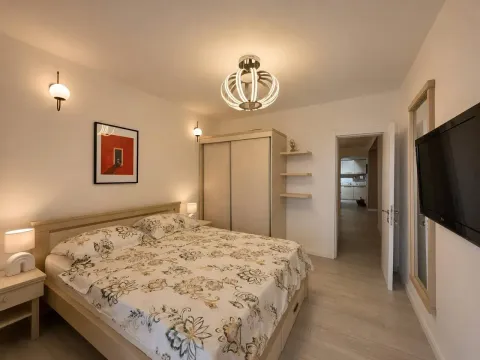 Prodaja, dvosoban stan, 99m², Petrovac, Budva - image 13