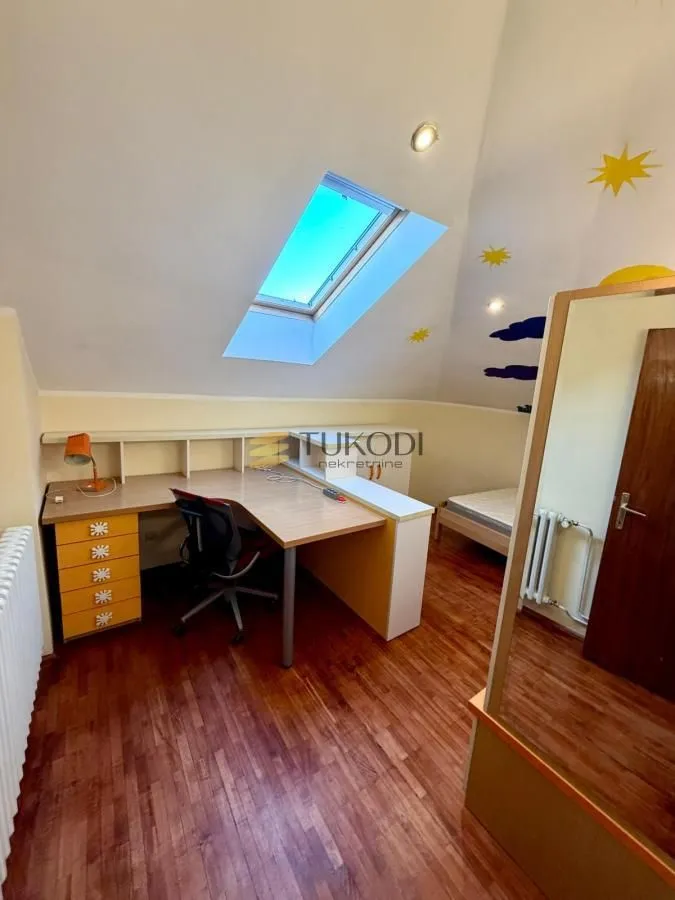 Rent, apartment, 210m², Stari Grad, Beograd