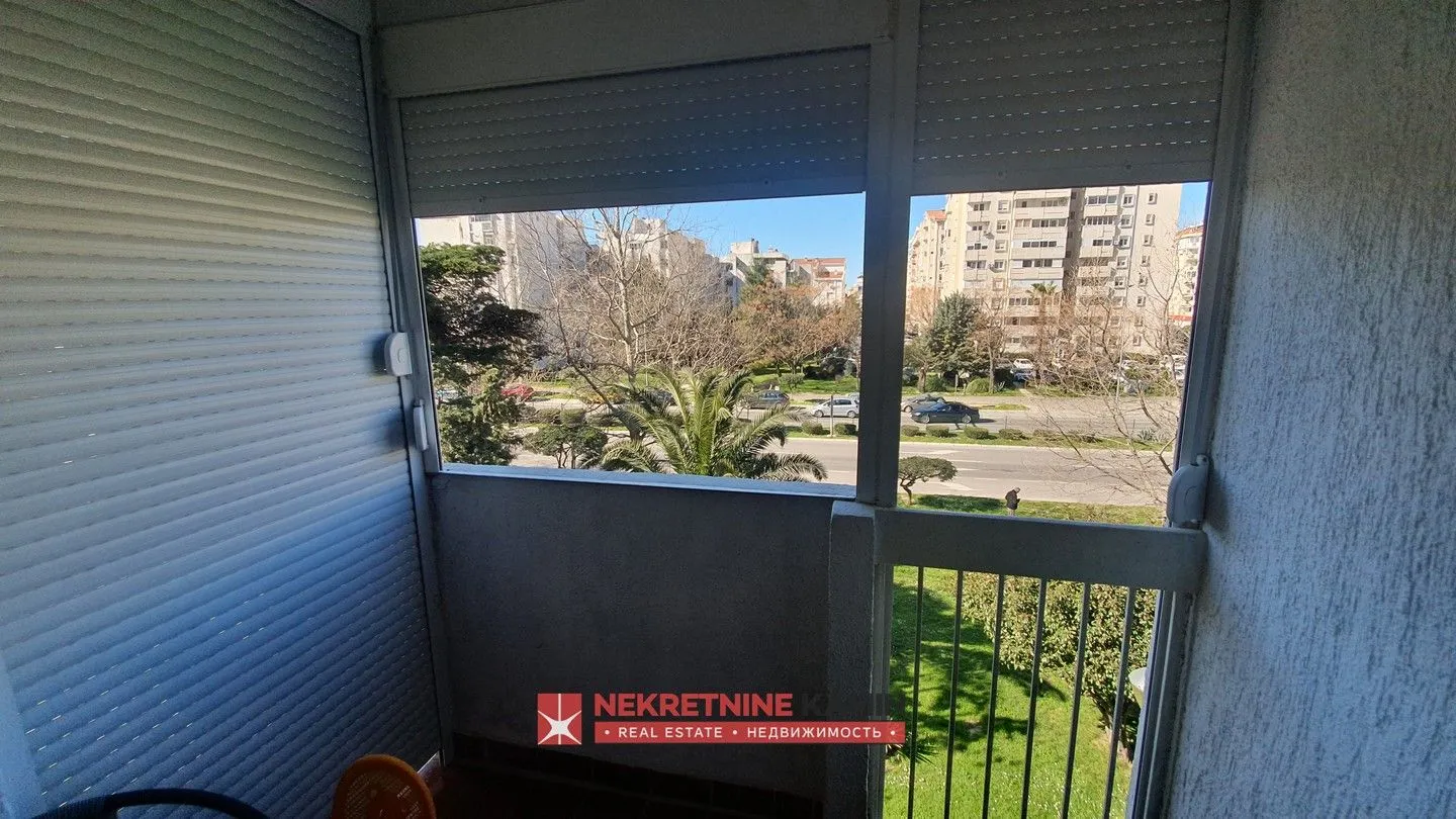 Prodaja, dvosoban stan, 64m², Centar, Bar
