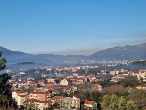 Izdavanje, kuća, 130m², Tivat, Crna Gora