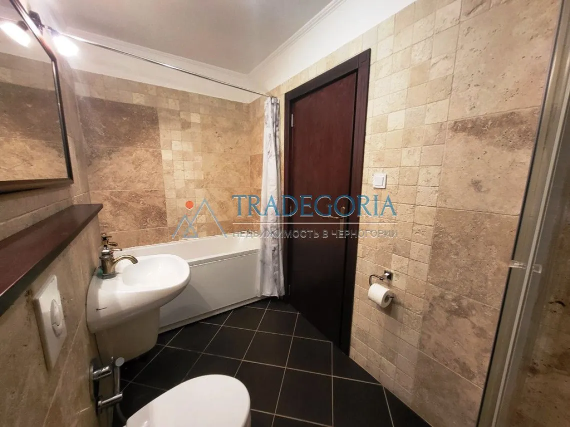 Prodaja, trosoban stan, 126m², Koštanjica, Bar