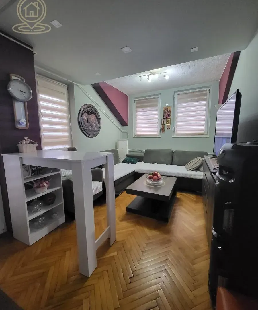 Prodaja, trosoban stan, 80m², Palilula, Niš