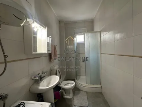 Izdavanje, dvosoban stan, 64m², City Kvart, Podgorica - image 11